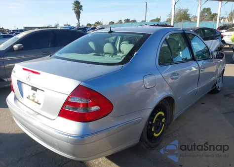 2006 Mercedes-Benz E 500 z USA, uszkodzony, nr VIN WDBUF70J86A822922